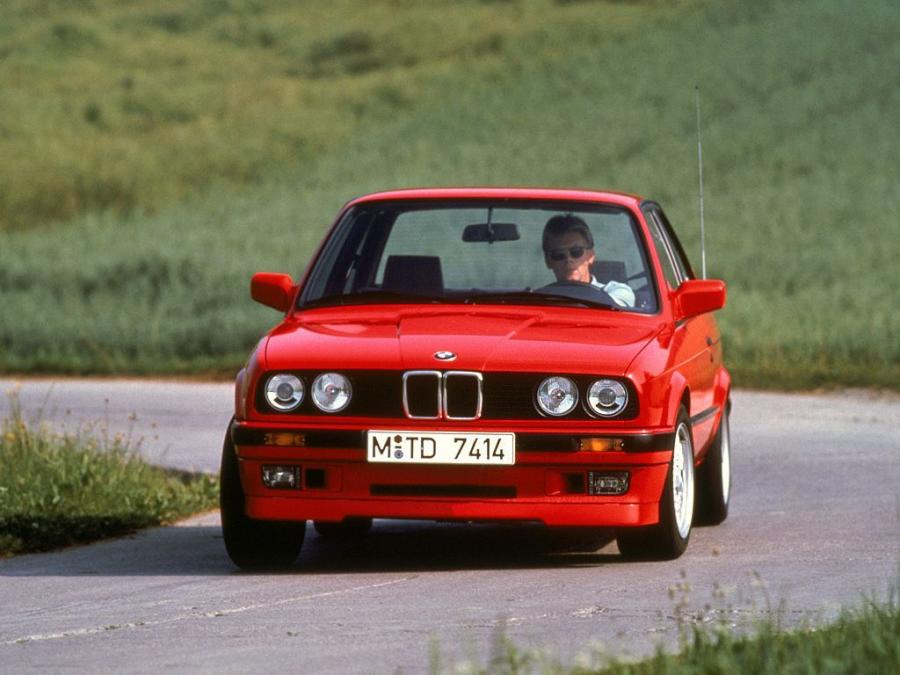  BMW 320i Coupe 1982 года  (фото 3 из 4)